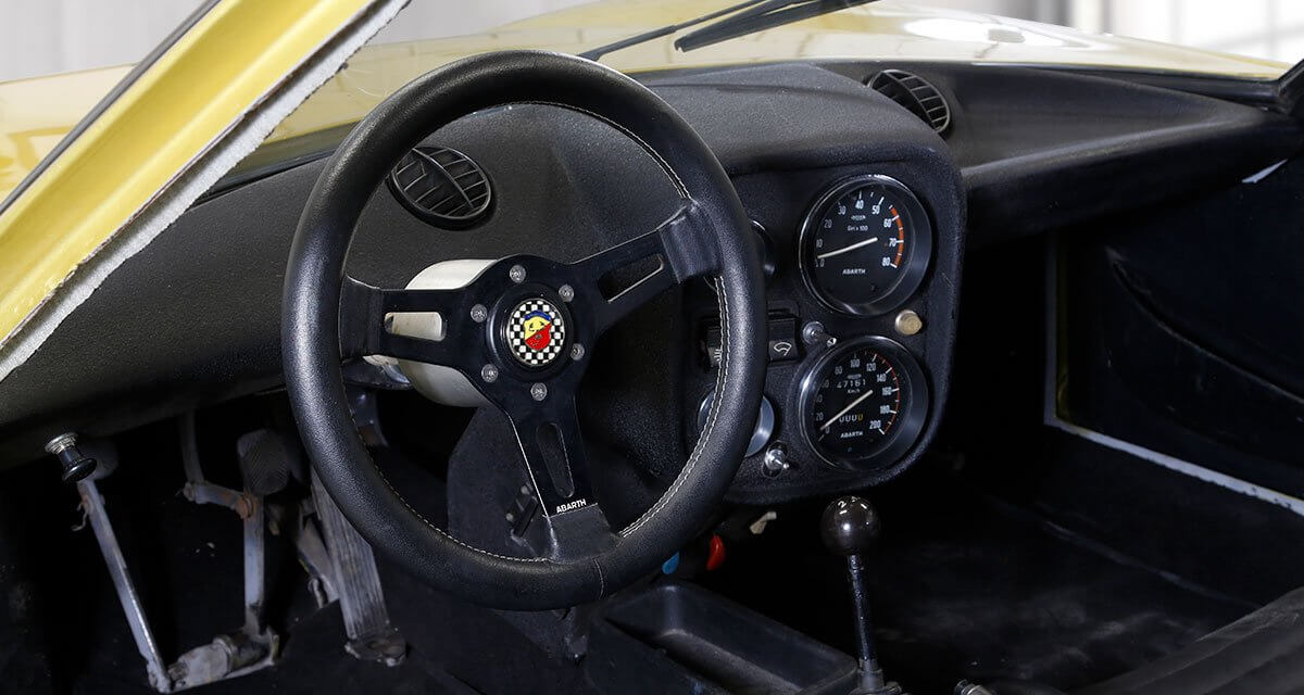 squadra collection abarth 1300 scorpione ss interior